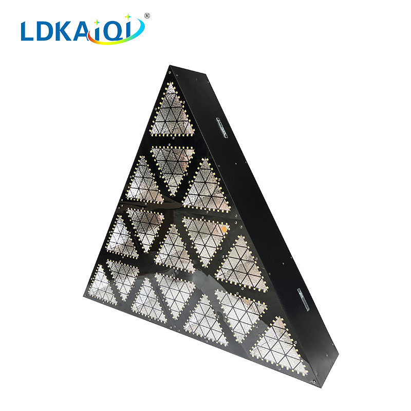 Triangle Retro Light 16X30W